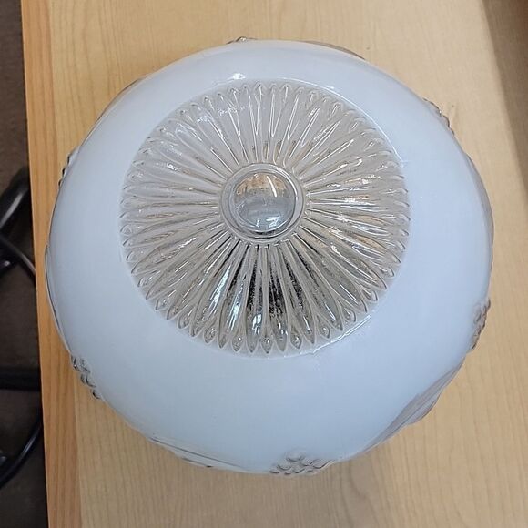 Vintage ceiling light fixture Art Deco glass globe ceramic base - Picture 4 of 7